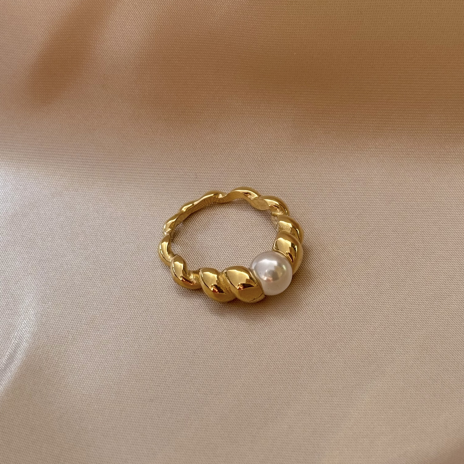 Iris Pearl Ring - Image 2